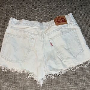 Levi's light washJean Shorts Distressed Summer Style